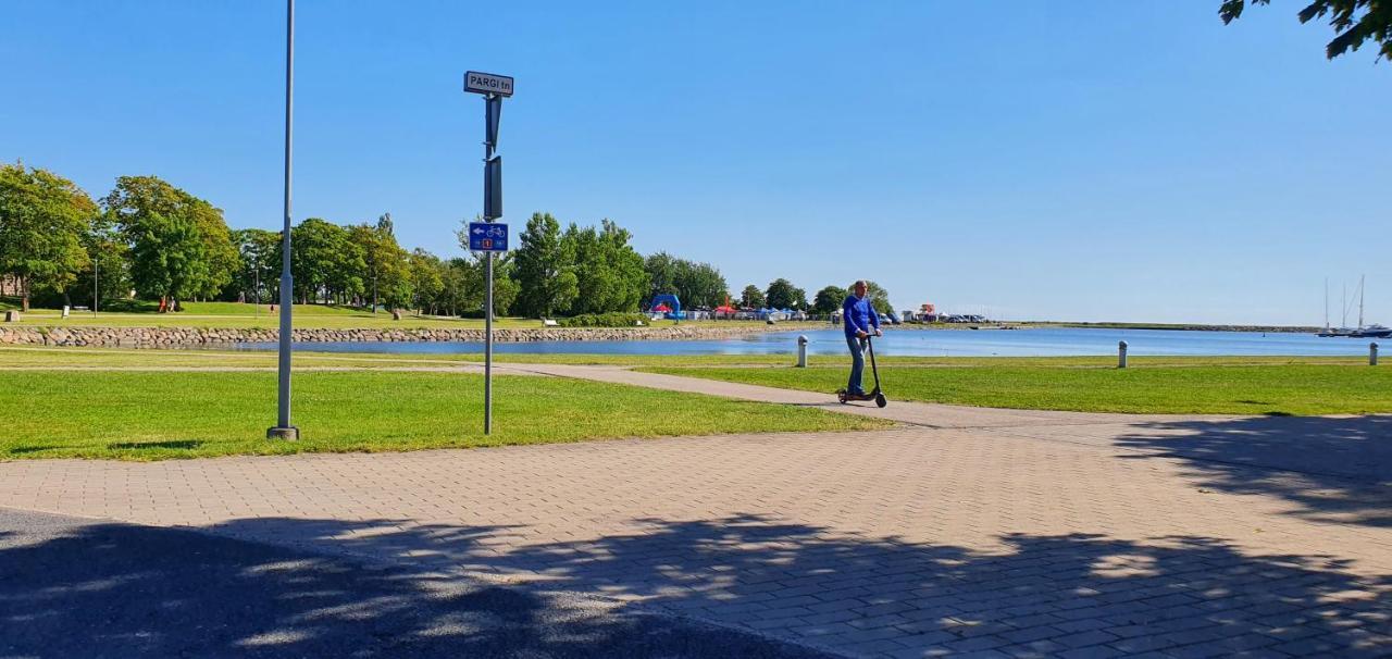 Juuli Apartament Kuressaare Esterno foto
