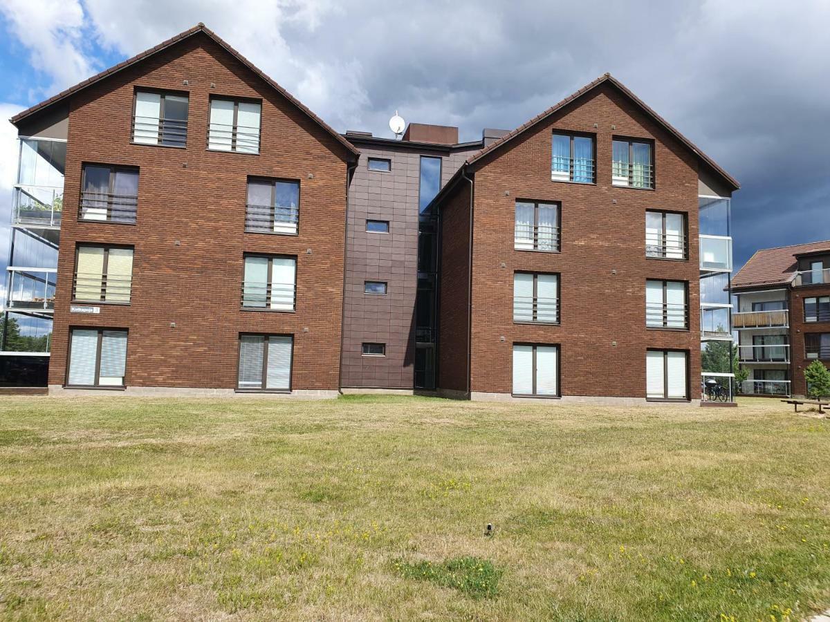 Juuli Apartament Kuressaare Esterno foto